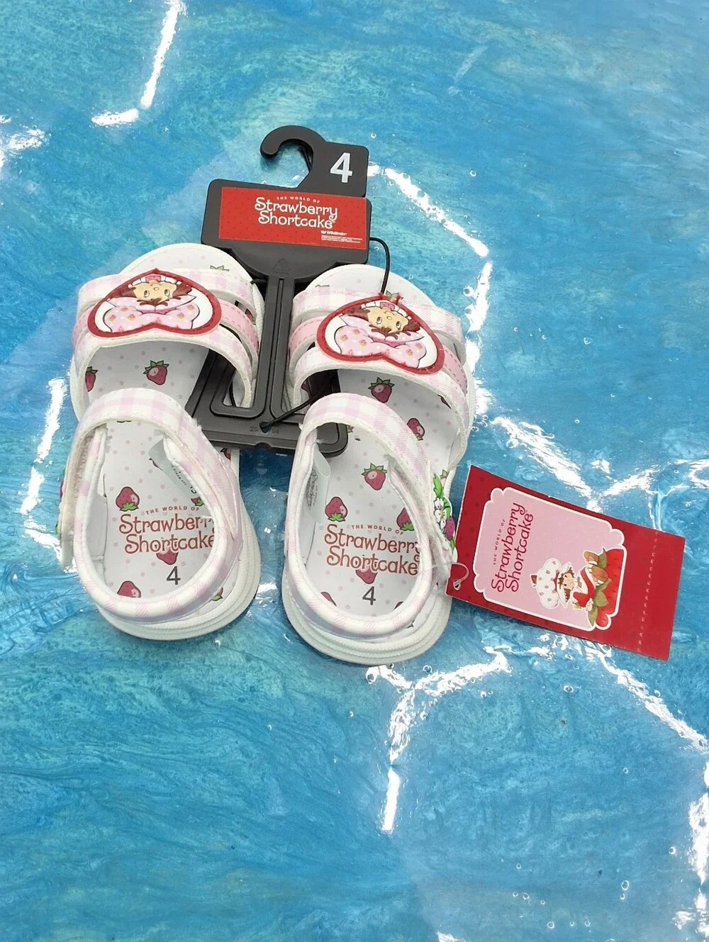 Strawberry Shortcake Toddler Girls Sandals Shoes, Size 4, Strawberry Print, NWT